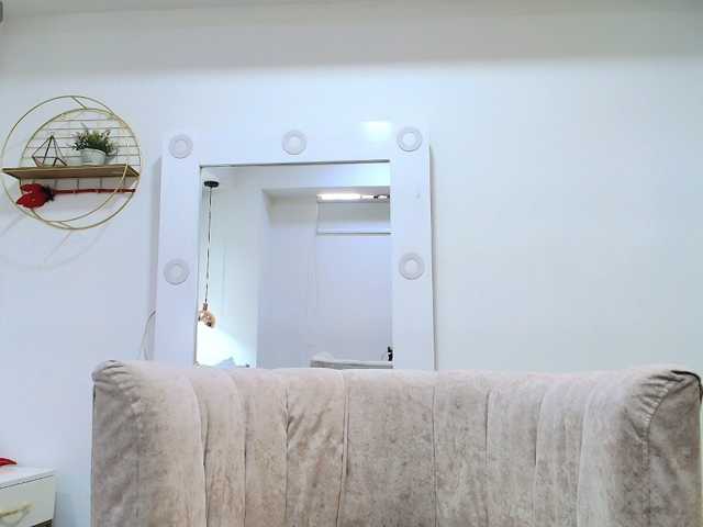 girl-amada, en directo ahora en BongaCams
