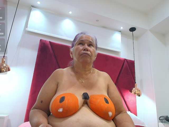 girl-amada live cam preview