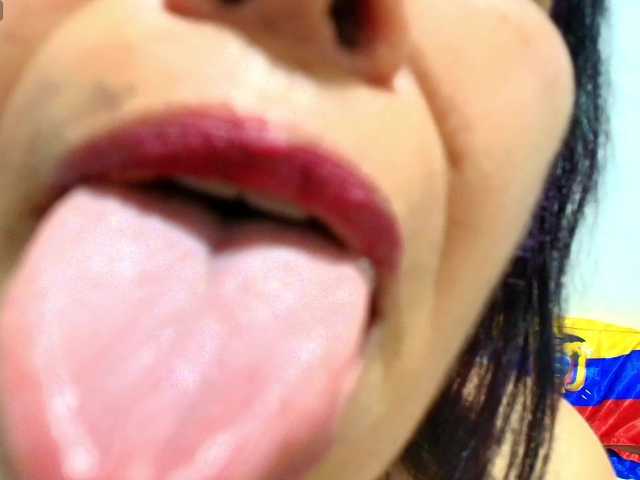 girl-amada live sex show
