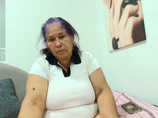 girl-amada live cam on BongaCams