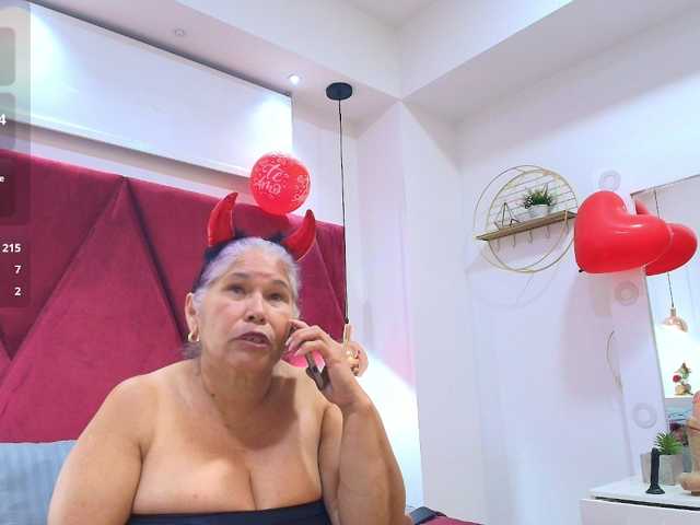 girl-amada live cam on BongaCams
