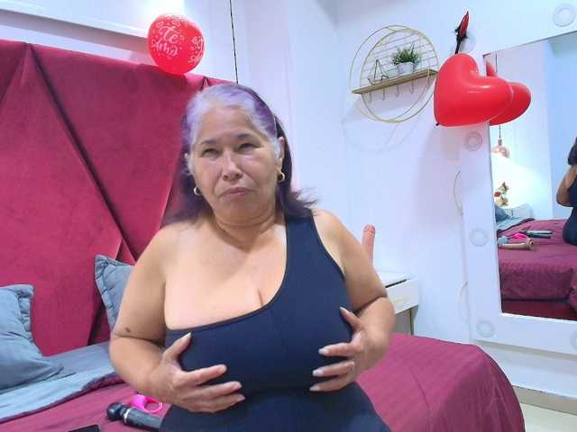 girl-amada live cam preview