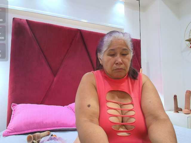 girl-amada live cam preview