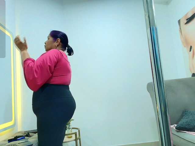 girl-amada live cam on BongaCams