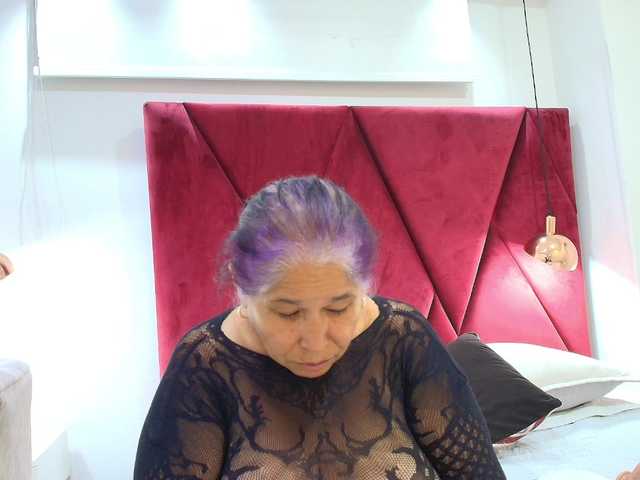 girl-amada live cam