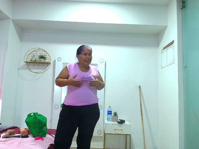 girl-amada live cam on BongaCams