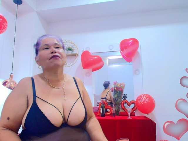 girl-amada live cam preview