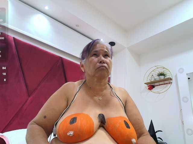 girl-amada live cam preview