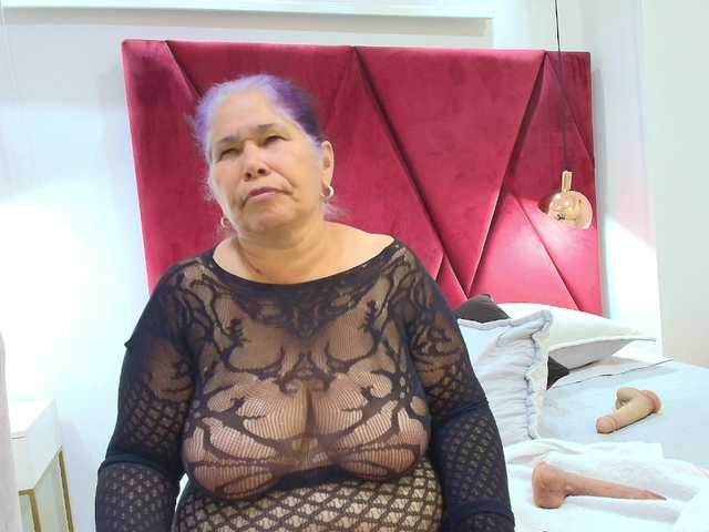 girl-amada live cam