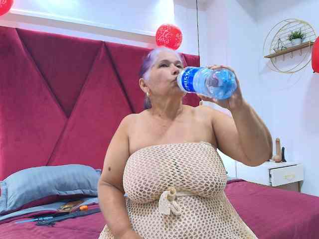 girl-amada