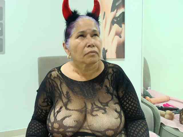 girl-amada webcam