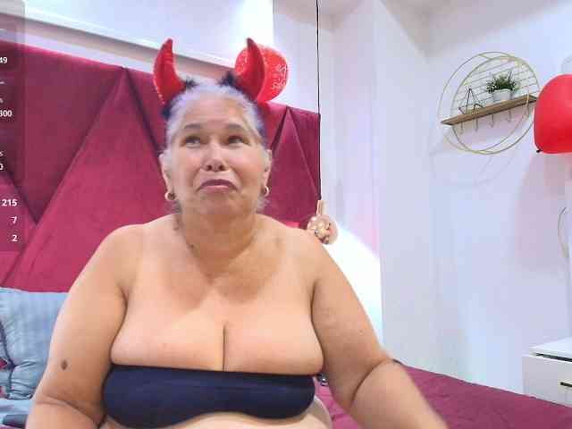 girl-amada webcam