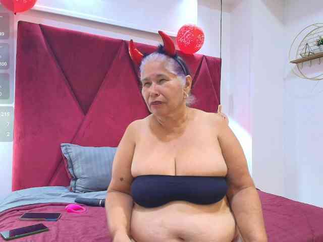 girl-amada webcam