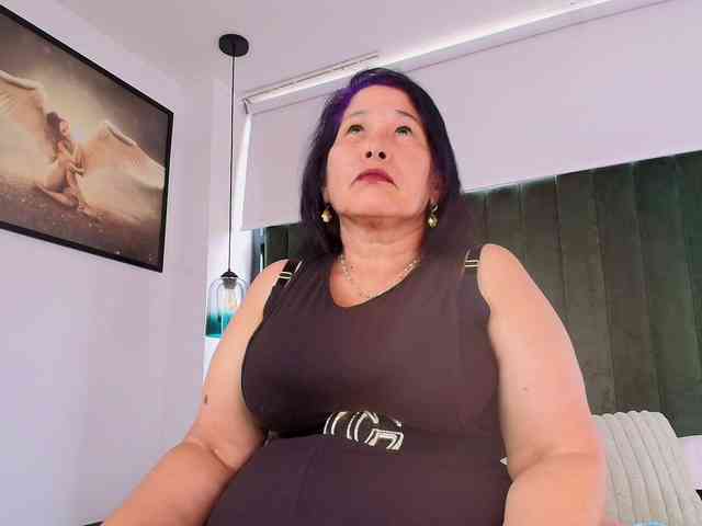 girl-amada Live Webcam on BongaCams