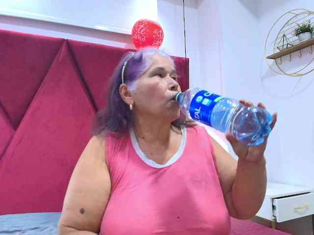 girl-amada webcam