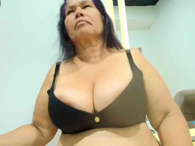 girl-amada webcam