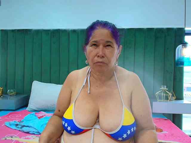 girl-amada girl-amada