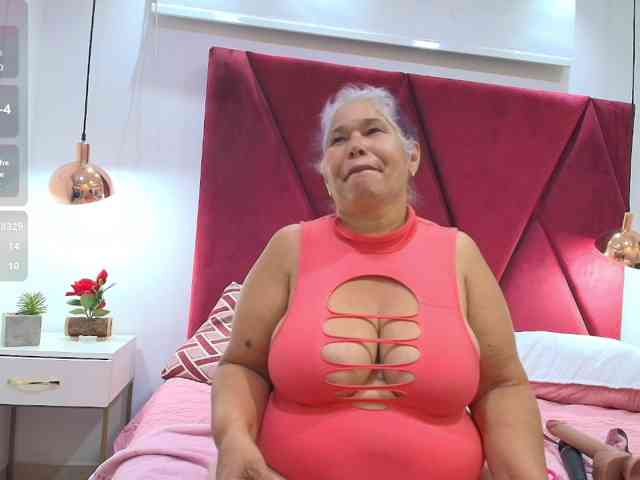 Modèle: girl-amada