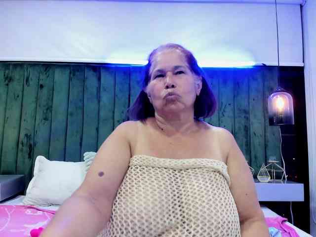 girl-amada webcam
