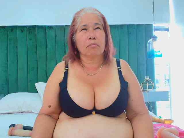 Modèle: girl-amada