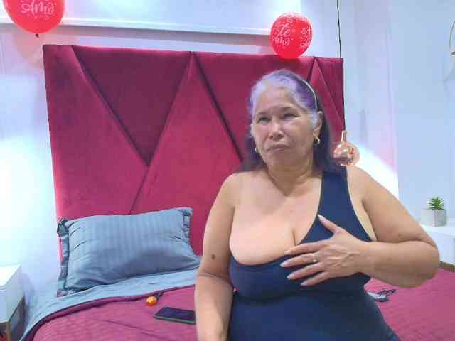 girl-amada webcam
