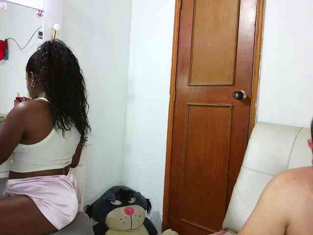 karen_milf's live room
