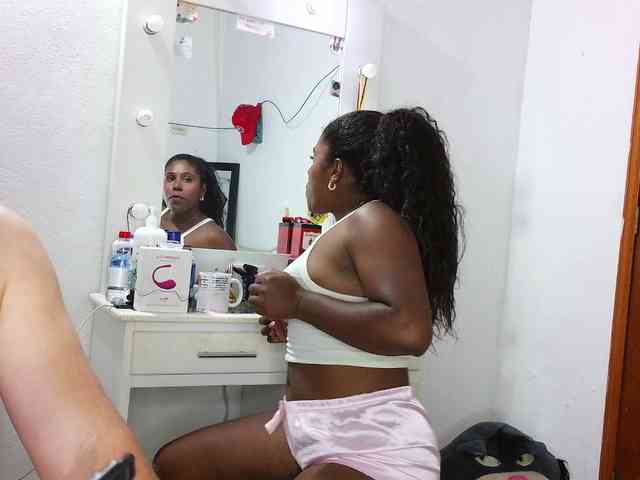 Karen_milf's cam show statistics and live stream