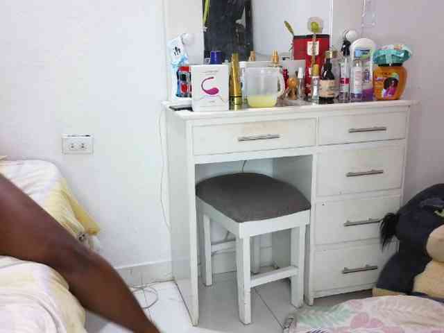 karen_milf webcam