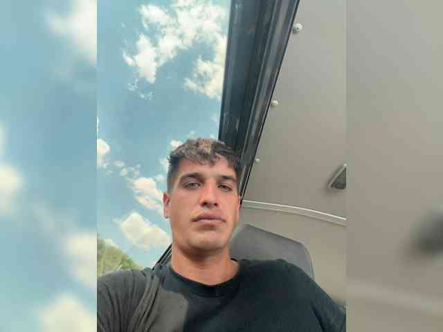 YourGuy Live Webcam on BongaCams