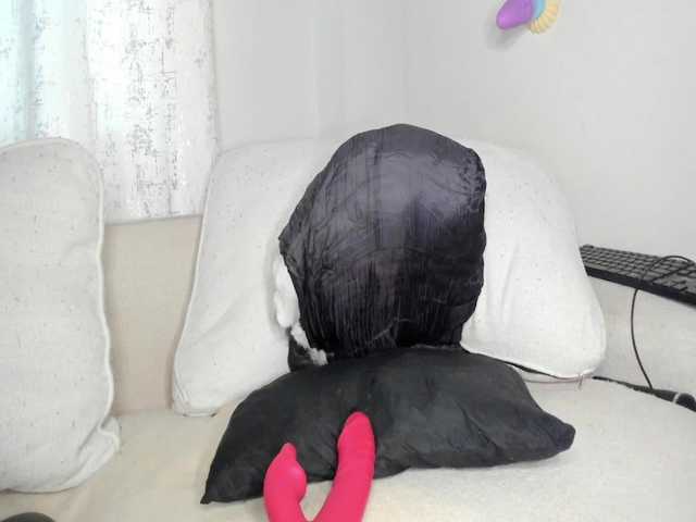 bigboobsh live cam on BongaCams