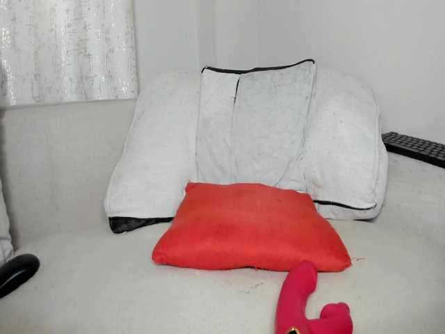 bigboobsh live cam on BongaCams