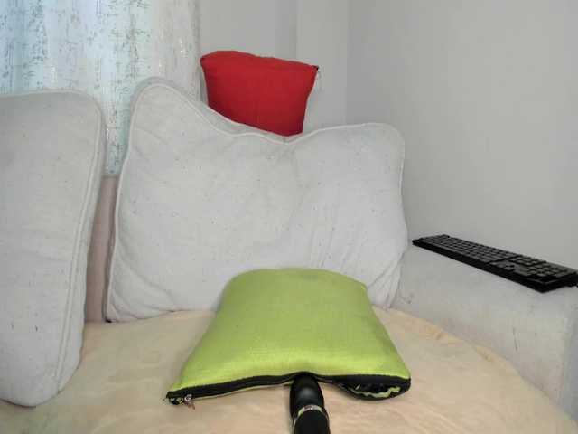 bigboobsh live cam on BongaCams