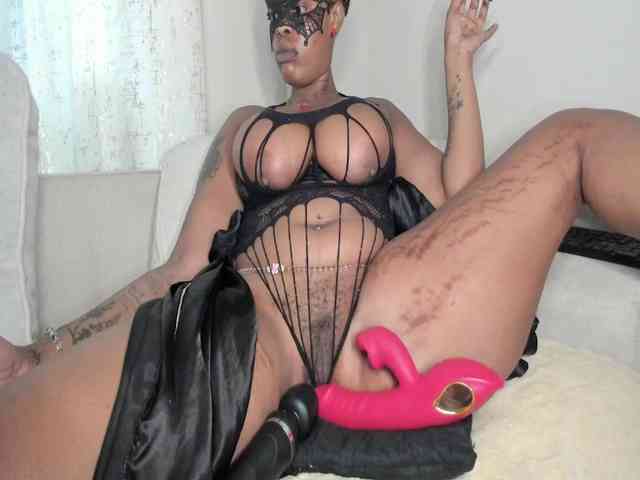 bigboobsh webcam