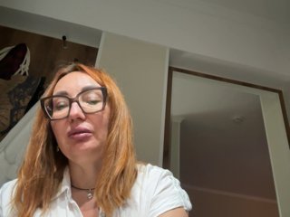 Pink-Lips Porn Show