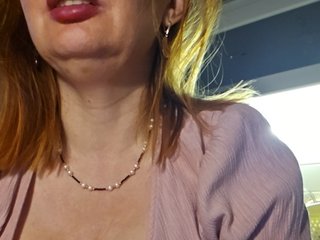 Pink-Lips Porn Show