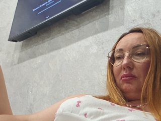 Pink-Lips Porn Show