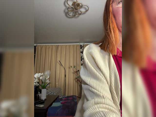 Pink-Lips live cam