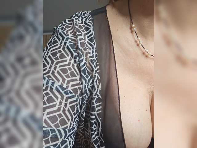 Pink-Lips live cam on BongaCams