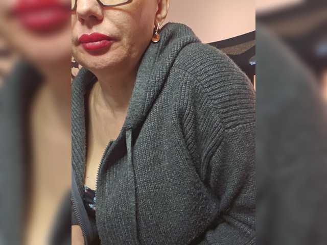  Pink-Lips chat room
