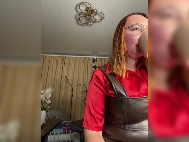 Pink-Lips live cam