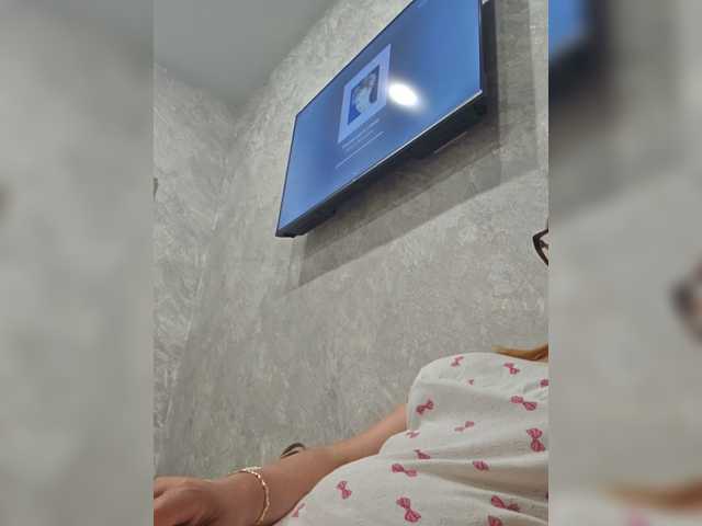 Pink-Lips live webcam show