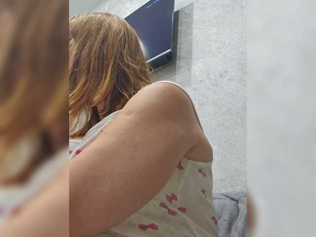 Pink-Lips live webcam show