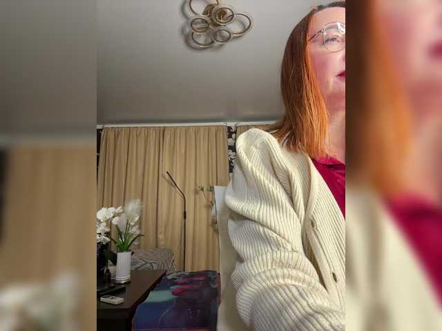 Pink-Lips live cam