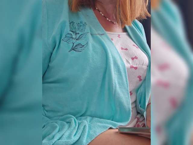 Pink-Lips live webcam show