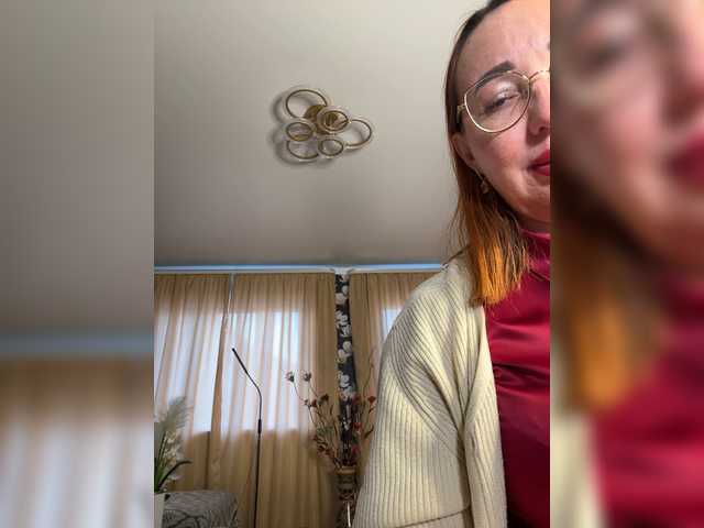 Pink-Lips live cam