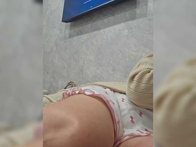 Pink-Lips live webcam show