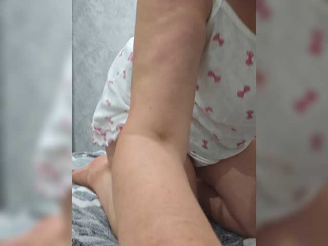 Pink-Lips live webcam show