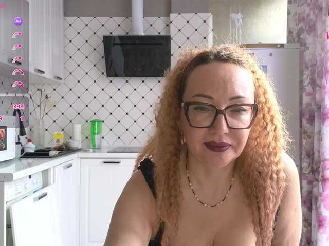 Pink-Lips's BongaCams show and profile