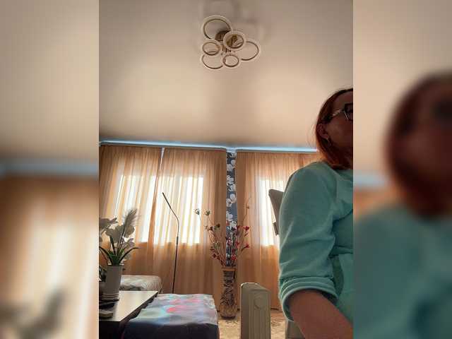 Pink-Lips live cam