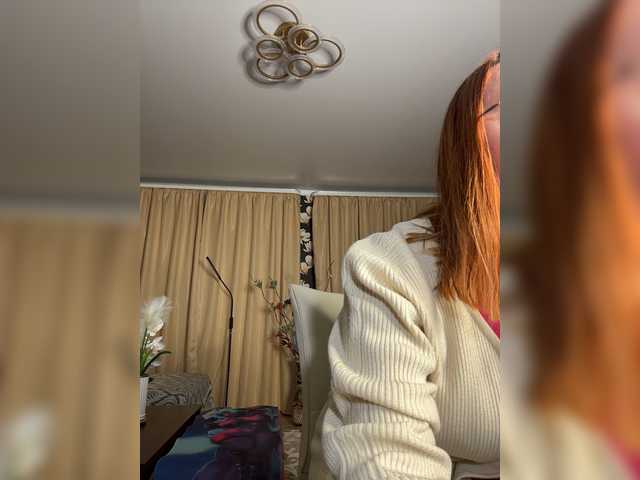 Pink-Lips live cam
